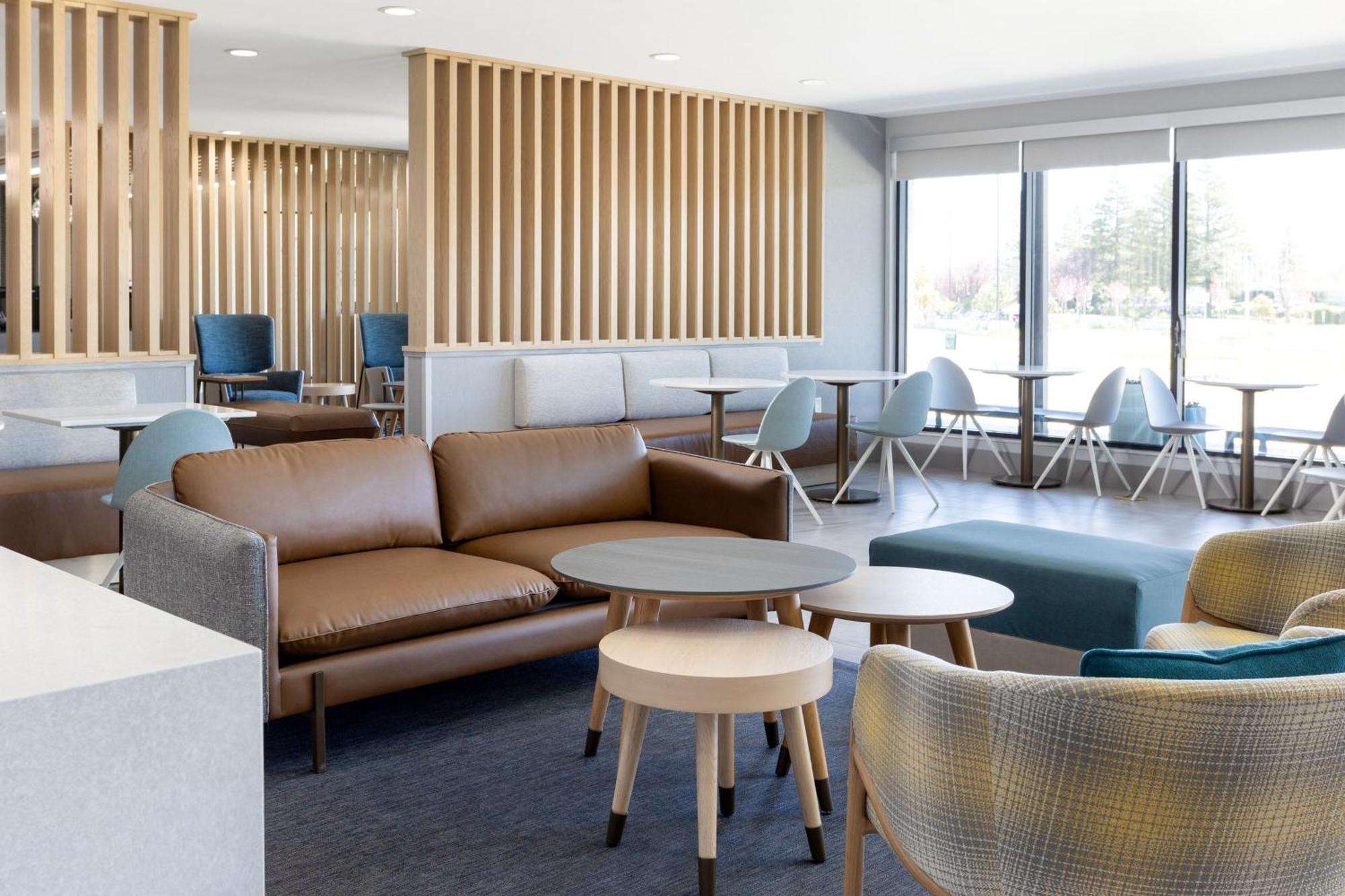 Towneplace Suites By Marriott Pleasanton Exteriér fotografie